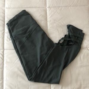 Green cropped workout leggings